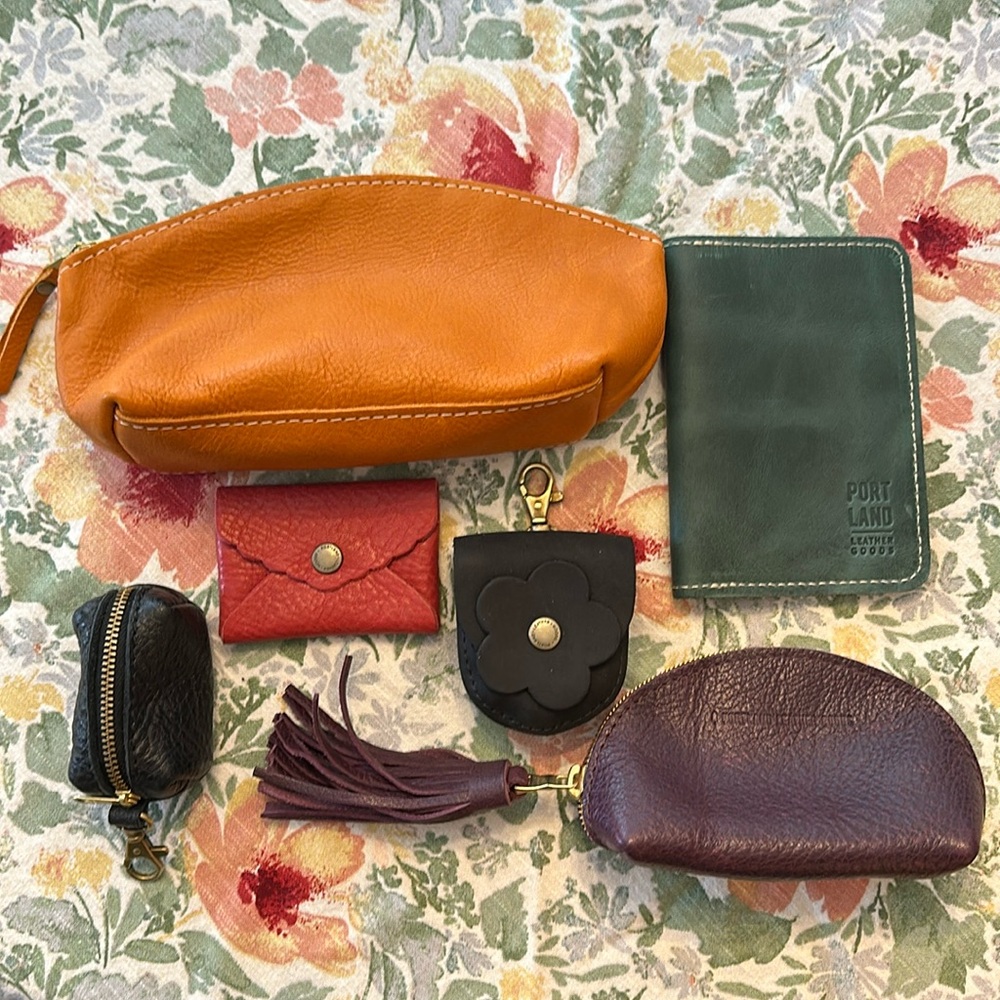 *SOLD* Portland Leather Goods 🦄
